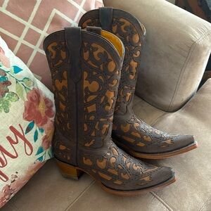 Corral two tone boots